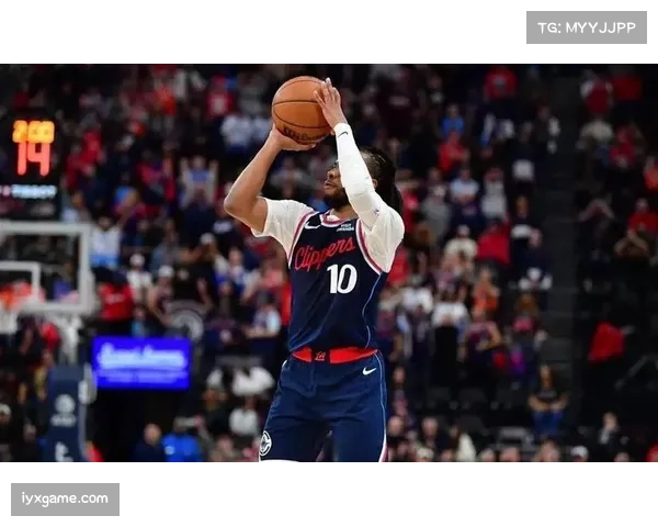 快船科林斯出战成疑 前场轮换高度与篮板保护存变数 快船科林斯出战成疑 前场轮换高度与篮板保护存变数