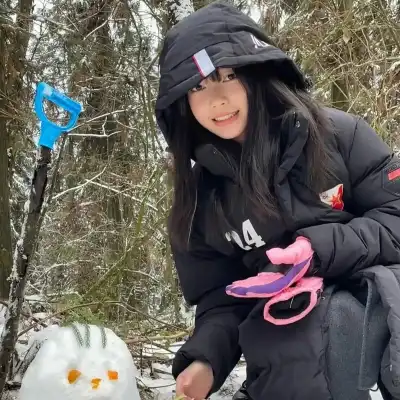 潘霖柠